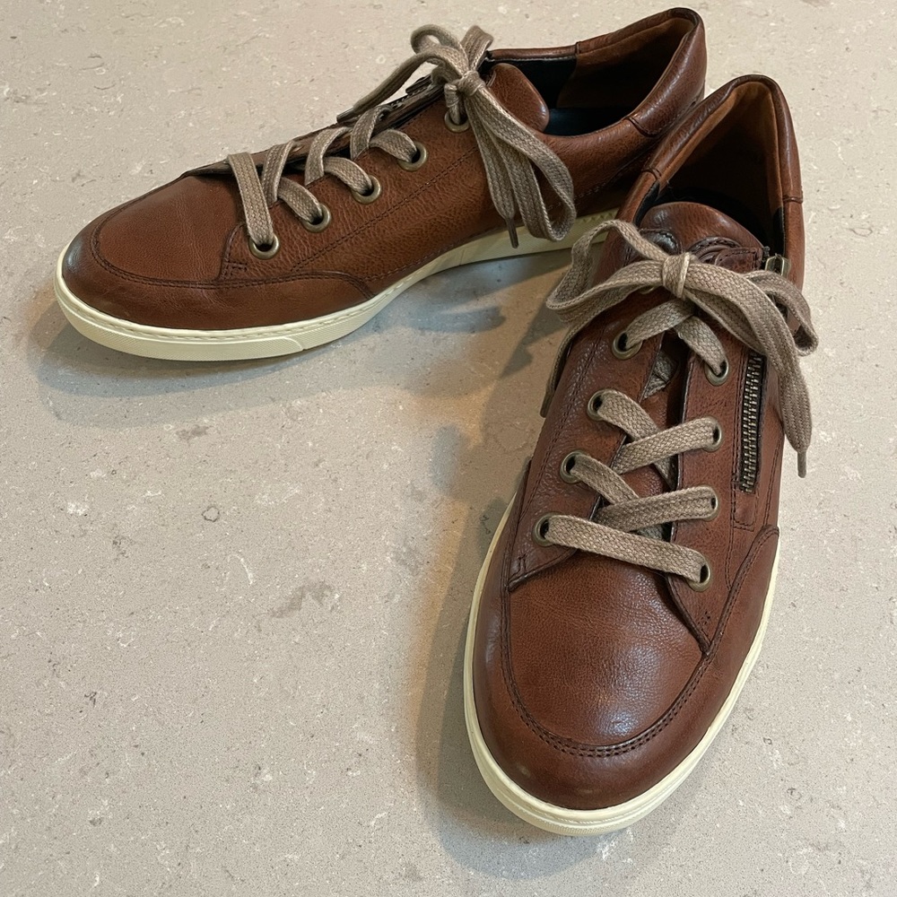 NEW! Paul Green Leather Sneakers